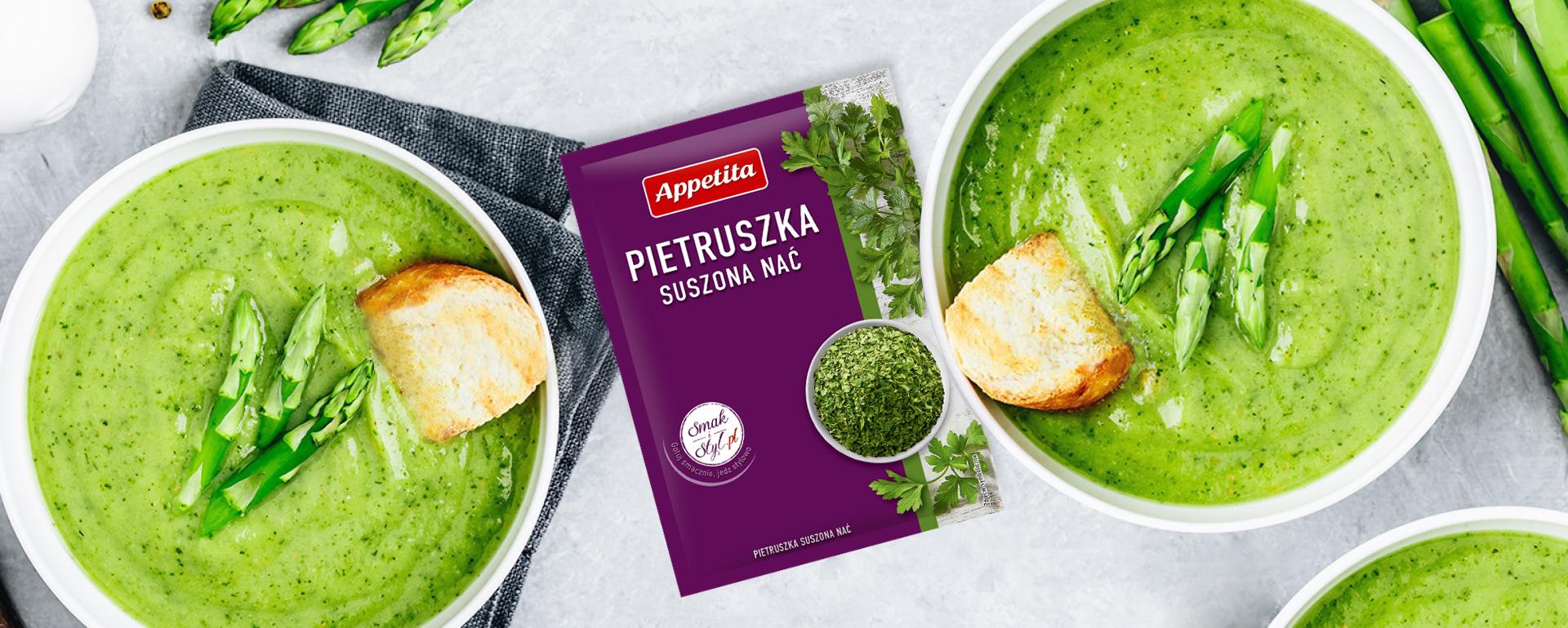 Zielona zupa krem ze szparagów i groszku