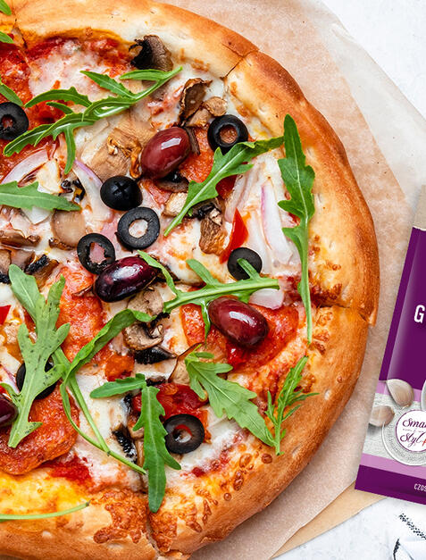 Domowa pizza z oliwkami