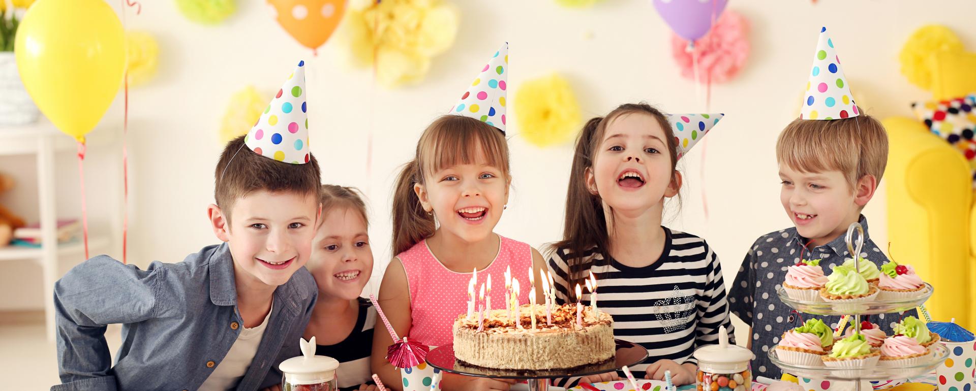 Stylowe urodziny dziecka - jak nakryć do stołu?